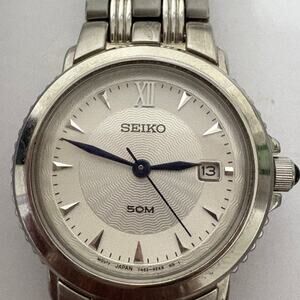 ⌚ Seiko V115-0C90 Quartz Watch – Silver Dial – 50M Water Resistant
